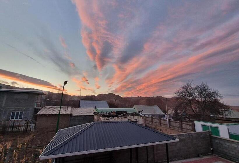 پانسیون домик светланы