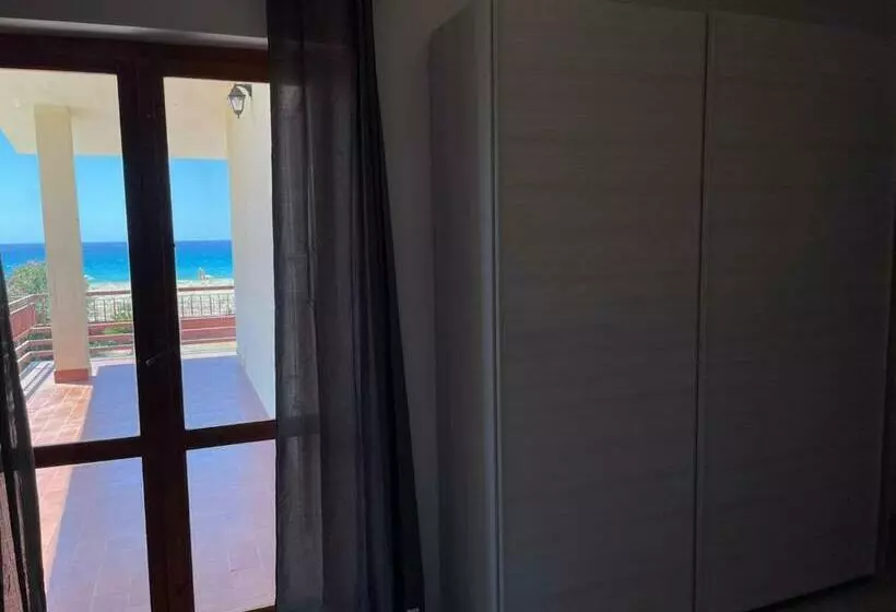 پانسیون Solanas Home Stay Rooms