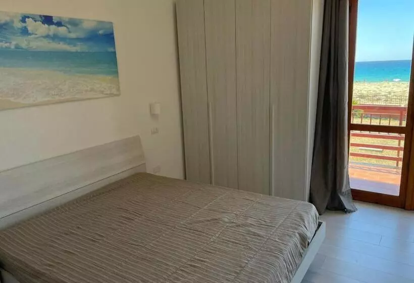 پانسیون Solanas Home Stay Rooms