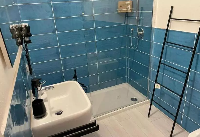 پانسیون Solanas Home Stay Rooms