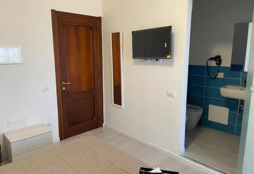 پانسیون Solanas Home Stay Rooms
