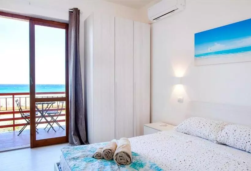 پانسیون Solanas Home Stay Rooms