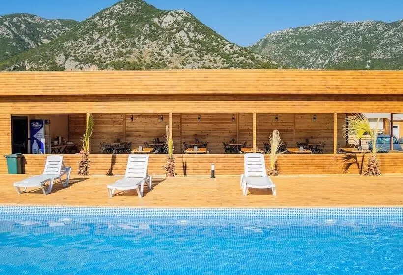 تختخواب و صبحانه Araz Wooden Concept