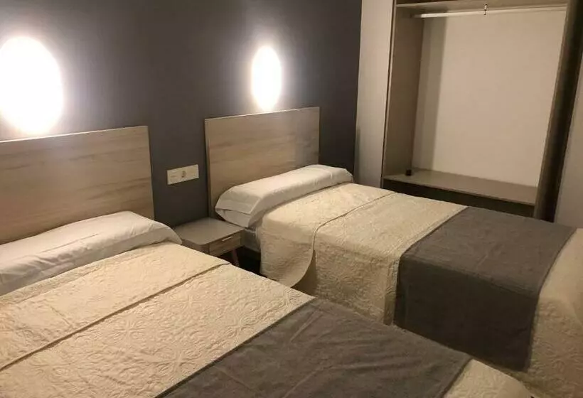 پانسیون La Familia