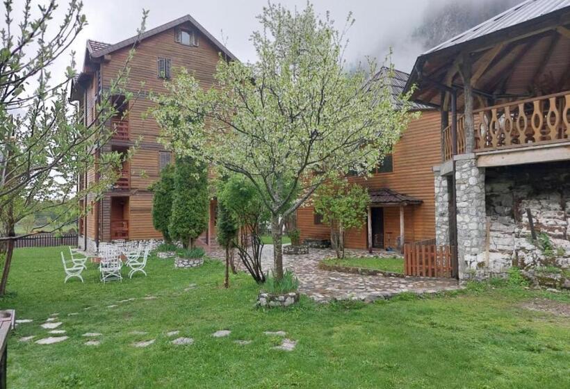 پانسیون Residence: Quku I Valbones