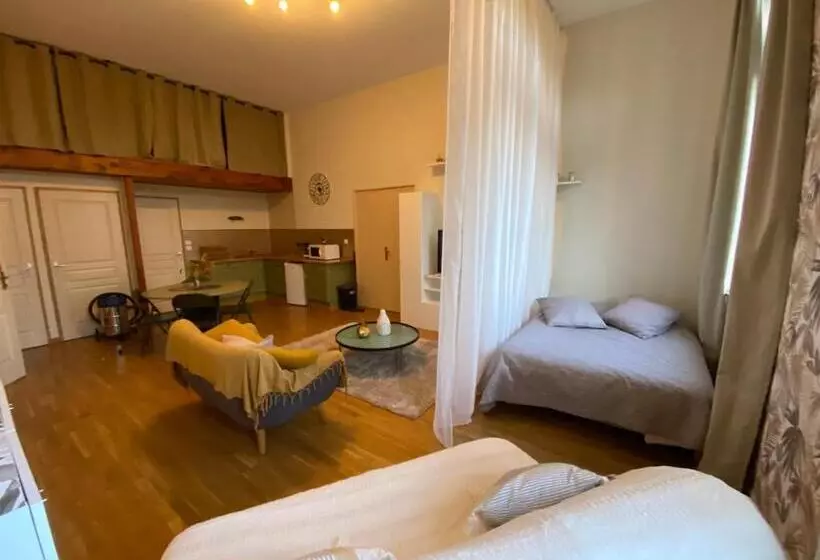 Aamiaismajoitus (B&B) ô Domaine Du Roussillon