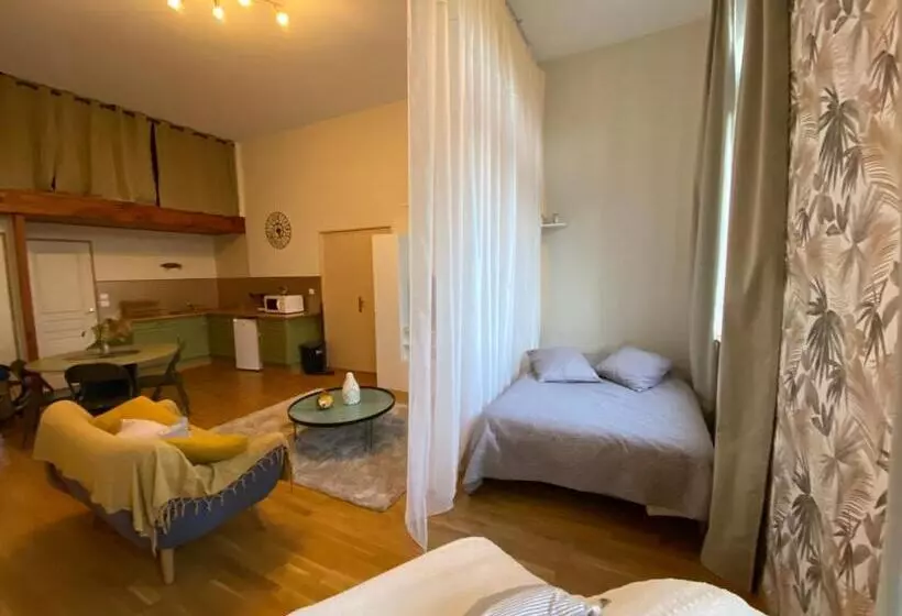 Aamiaismajoitus (B&B) ô Domaine Du Roussillon