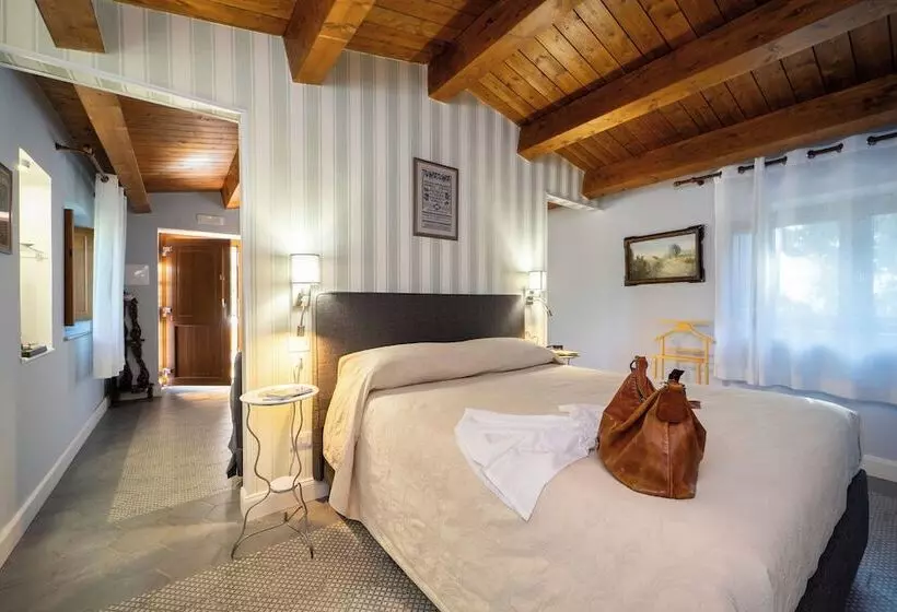 Aamiaismajoitus (B&B) Foresteria Di Serracavallo