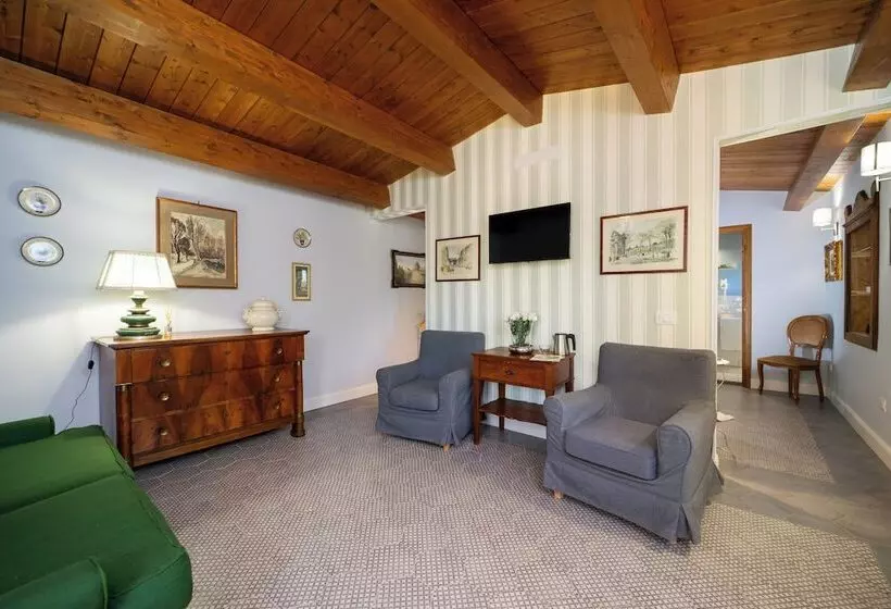 Aamiaismajoitus (B&B) Foresteria Di Serracavallo