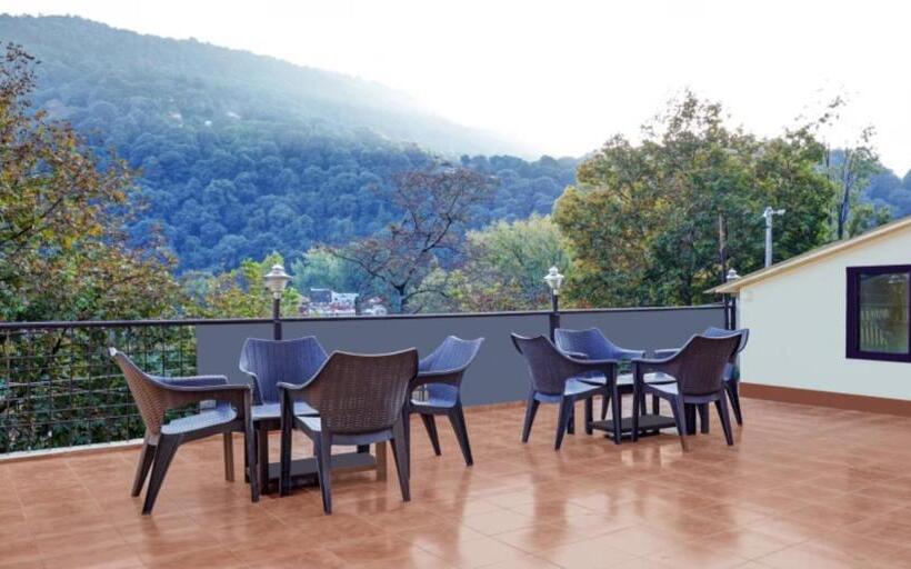 Hotel Flatties Mall Road Nainital Near Lake View Point