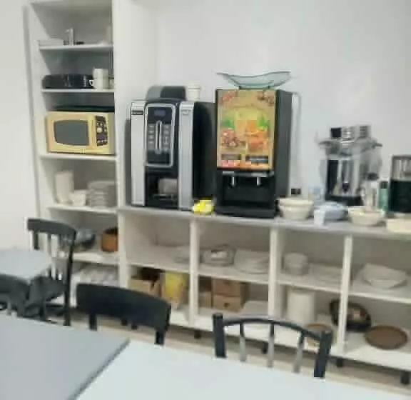 Hotelli Hôtel Le Celtic Montluçon