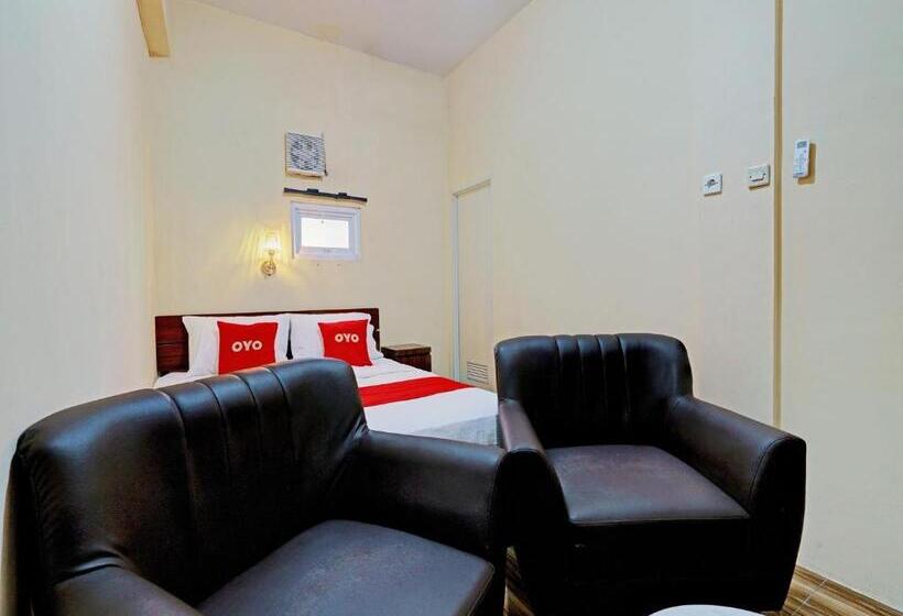 Hotelli Oyo 92871 Ciparay Residence