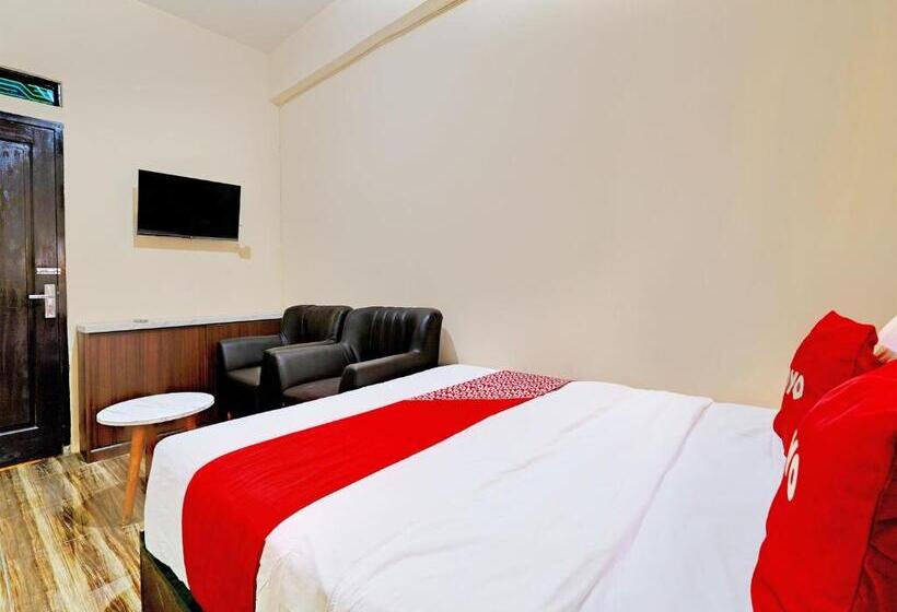 Hotelli Oyo 92871 Ciparay Residence