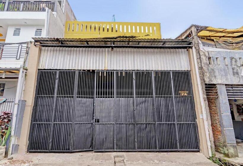 Hotelli Oyo 92871 Ciparay Residence