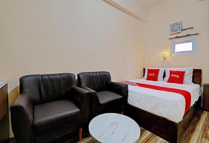 Hotelli Oyo 92871 Ciparay Residence