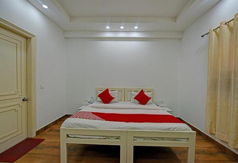 호텔 Oyo Flagship Royal Residency