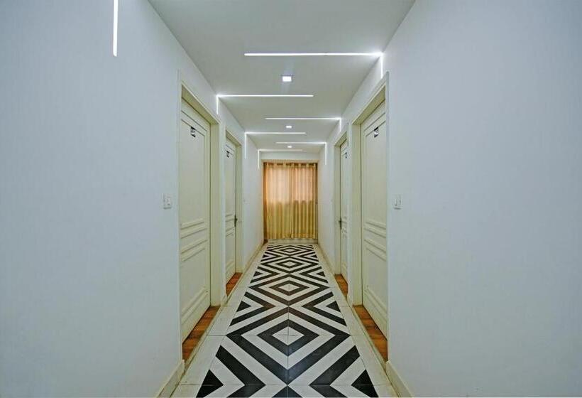 호텔 Oyo Flagship Royal Residency