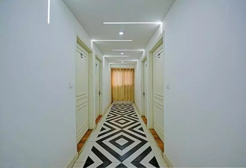 ホテル Oyo Flagship Royal Residency