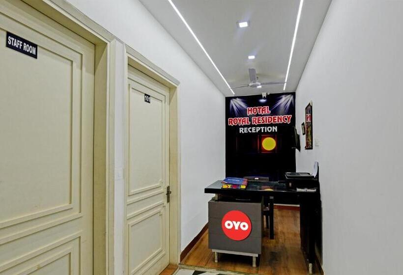 호텔 Oyo Flagship Royal Residency