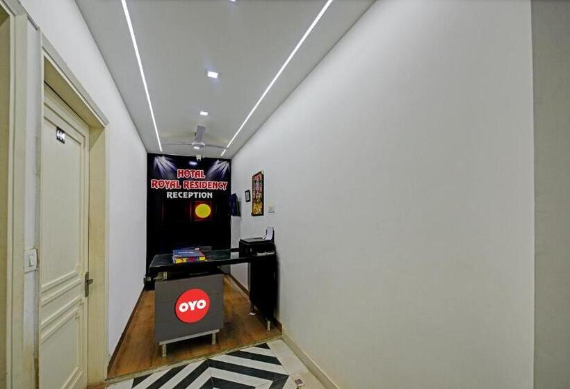 호텔 Oyo Flagship Royal Residency