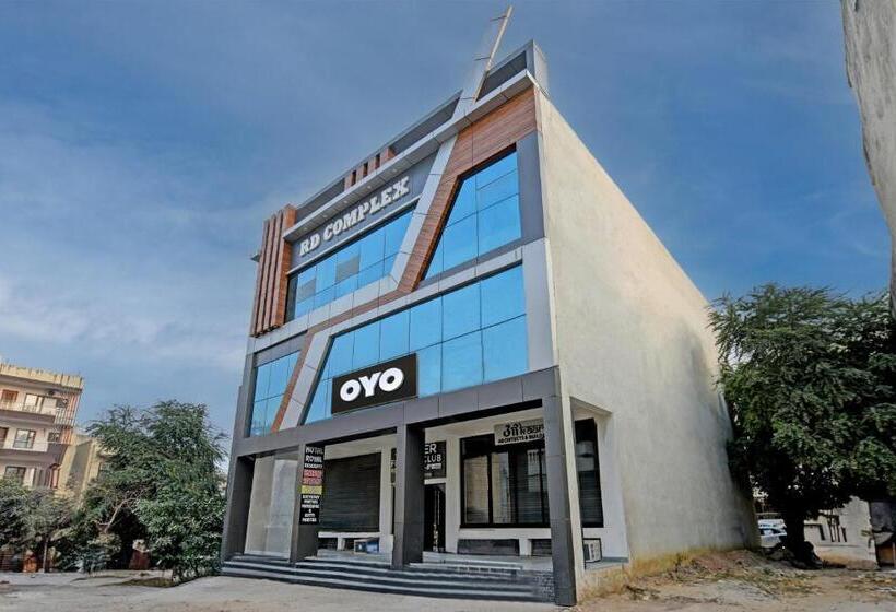 호텔 Oyo Flagship Royal Residency