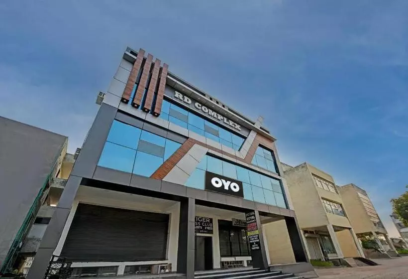 ホテル Oyo Flagship Royal Residency