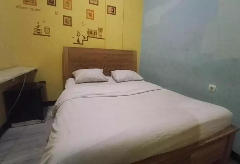 Oyo 92877 Hotel Rainbow 7296