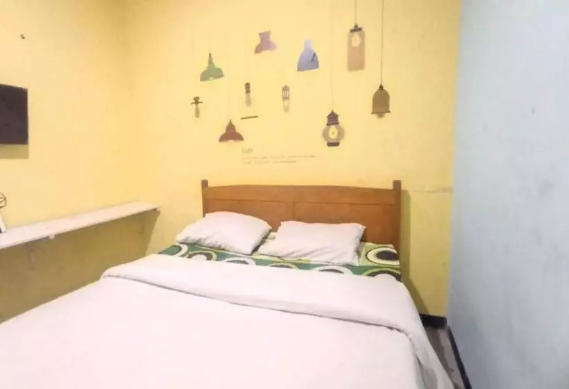 Oyo 92877 Hotel Rainbow 7296