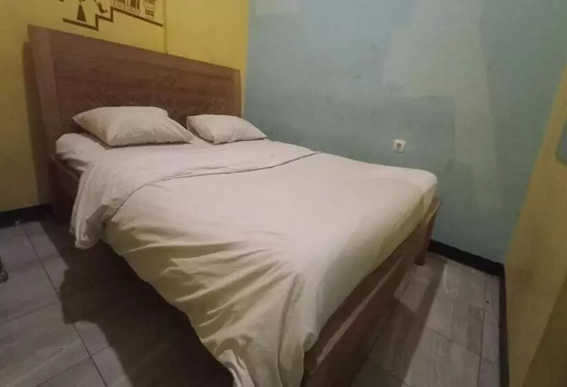Oyo 92877 Hotel Rainbow 7296