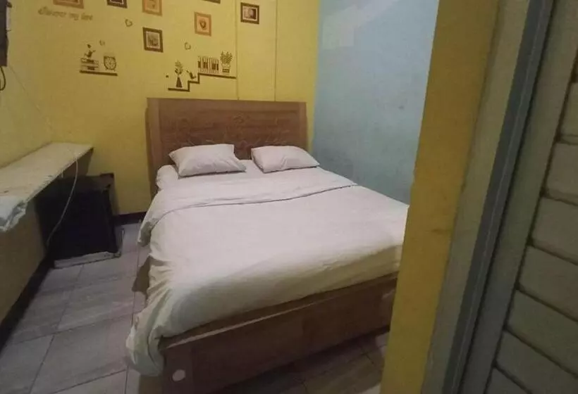 Oyo 92877 Hotel Rainbow 7296