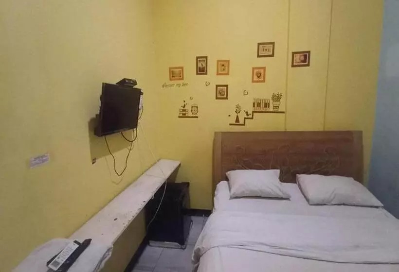 Oyo 92877 Hotel Rainbow 7296