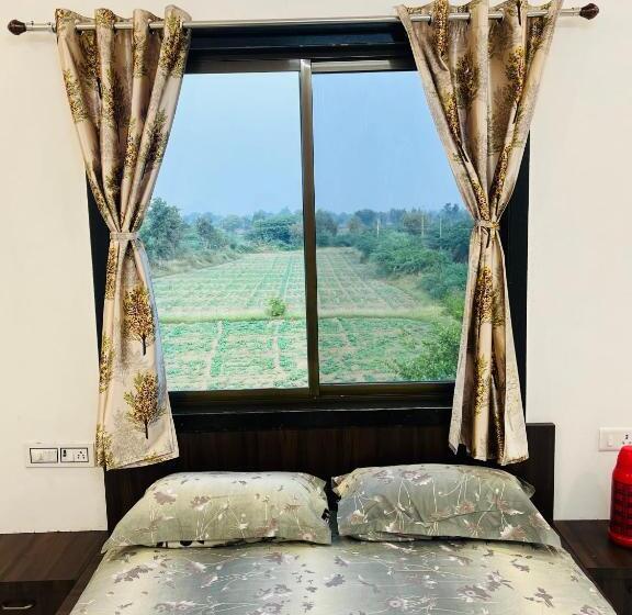 ペンション Govardhan Villas Farm Stay