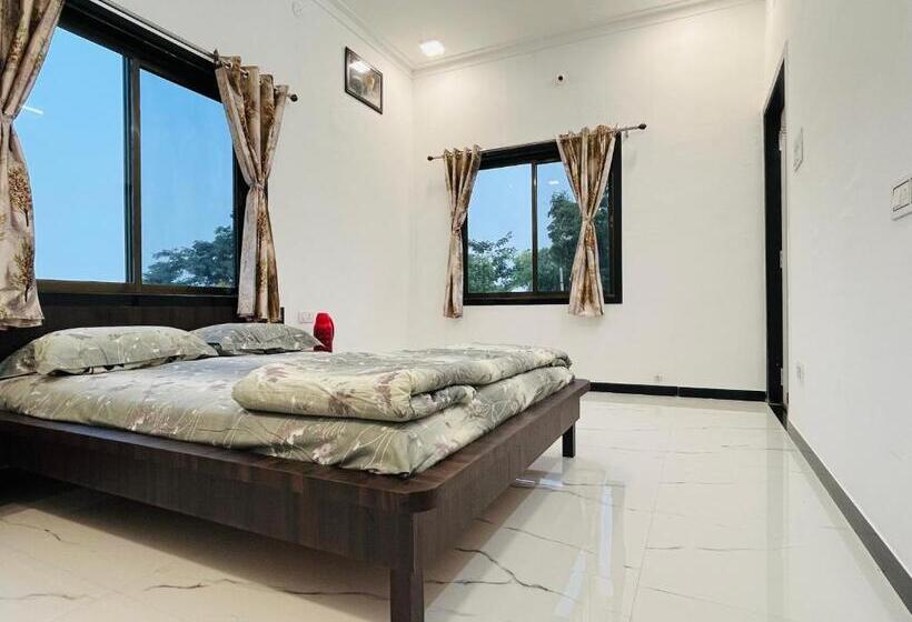 ペンション Govardhan Villas Farm Stay