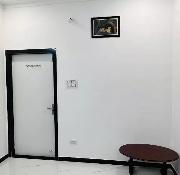 Majatalo Govardhan Villas Farm Stay