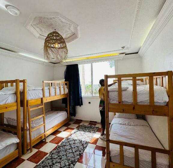 هاستل Sunrise Auberge Surf