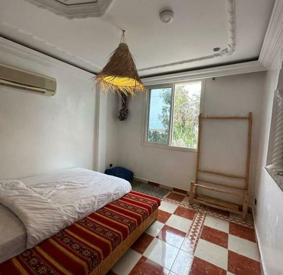 هاستل Sunrise Auberge Surf