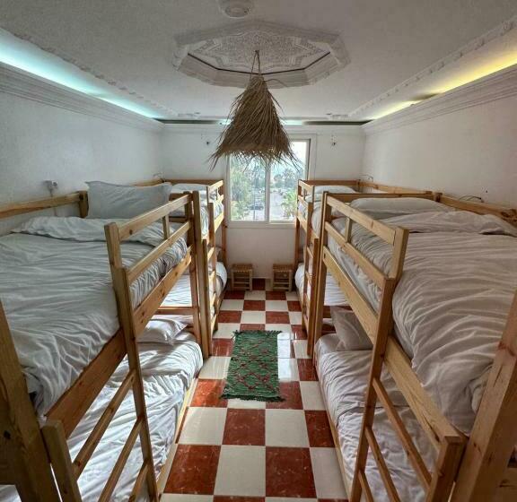 هاستل Sunrise Auberge Surf