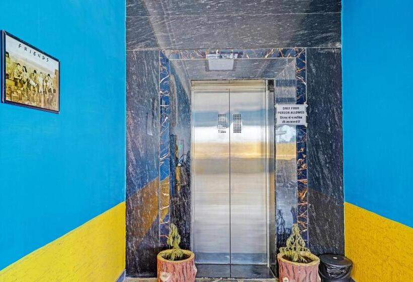 Hotel Flagship Real Out Of The Blue