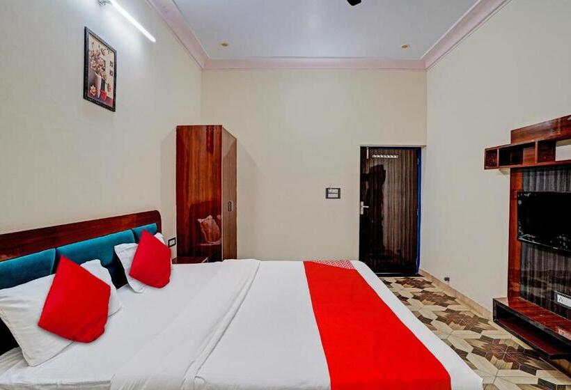 Hotel Flagship Real Out Of The Blue