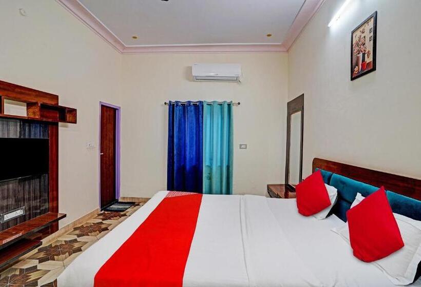 Hotel Flagship Real Out Of The Blue