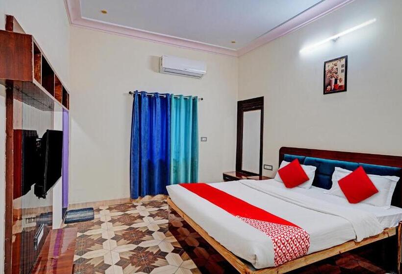 Hotel Flagship Real Out Of The Blue