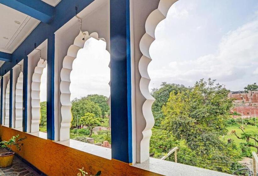 Hotel Flagship Real Out Of The Blue