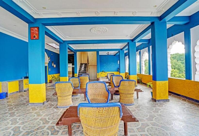 Hotel Flagship Real Out Of The Blue