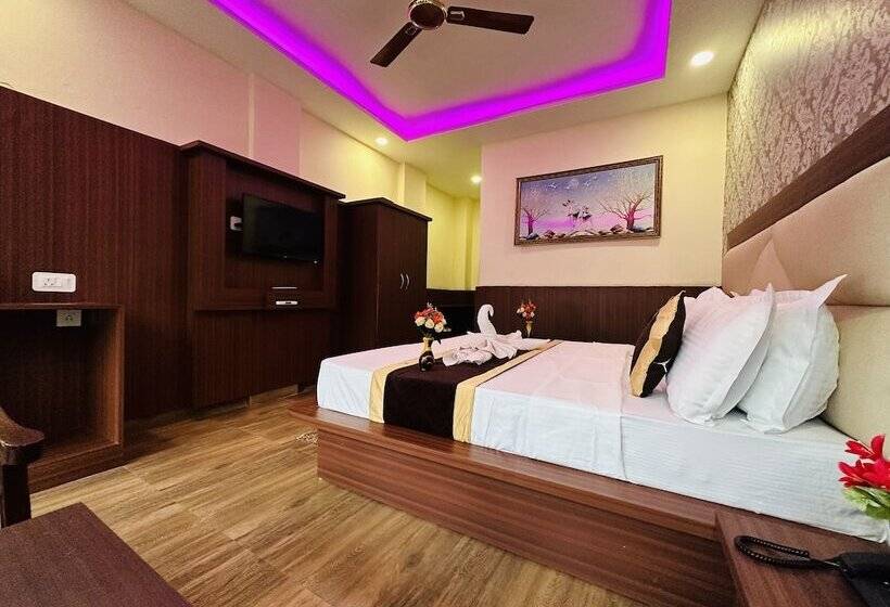 호텔 Him Holiday Ventures