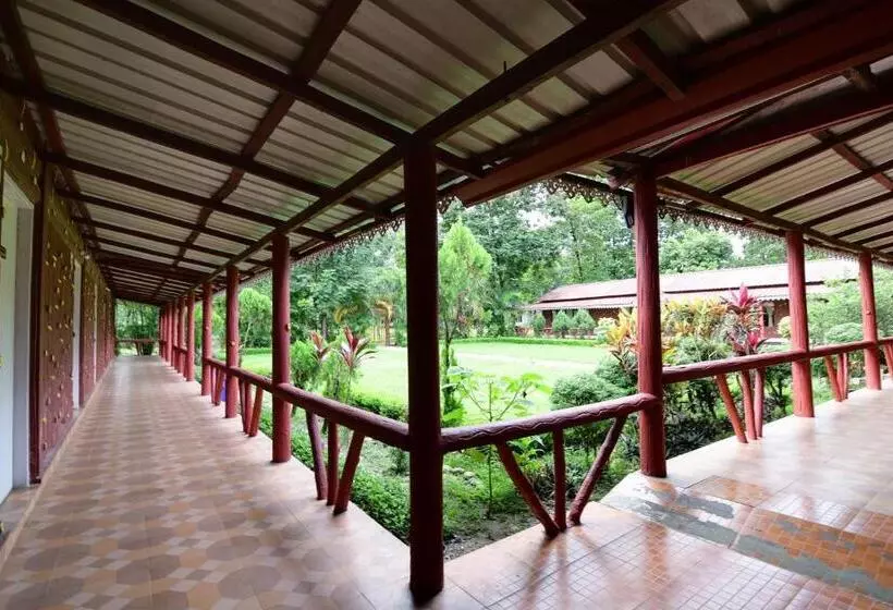 Hotelli Townhouse Oak Gorumara Jungle Resort