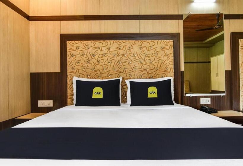 Hotel Townhouse Oak Gorumara Jungle Resort