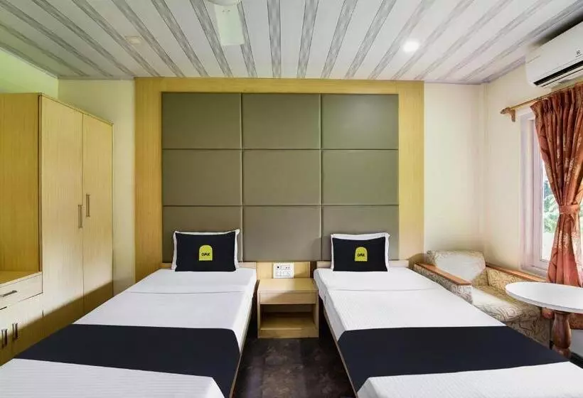 Hotelli Townhouse Oak Gorumara Jungle Resort