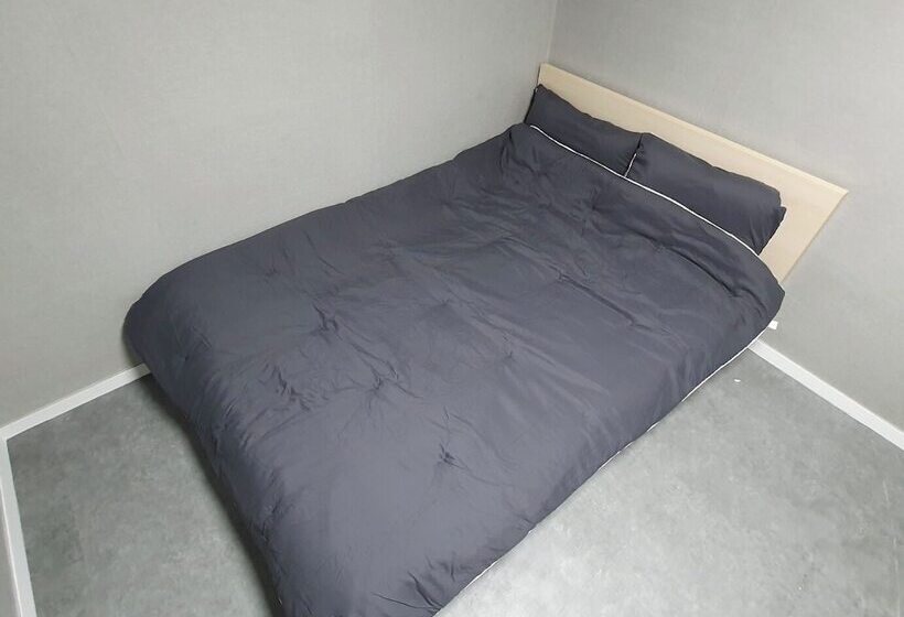 Pensiune Seven Hostel