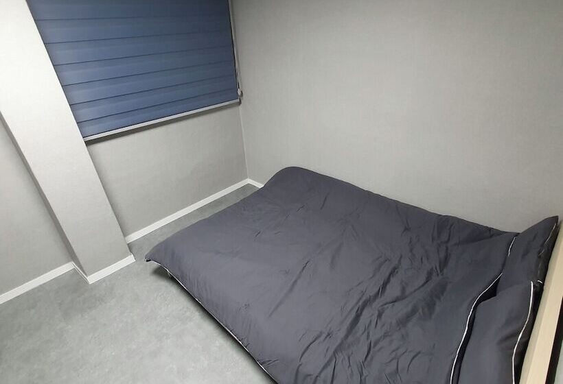 Pensiune Seven Hostel