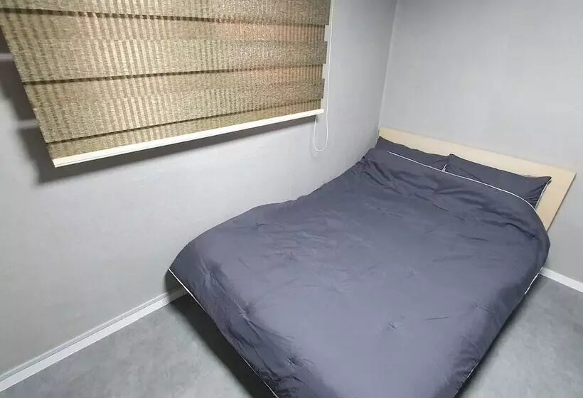 پانسیون Seven Hostel